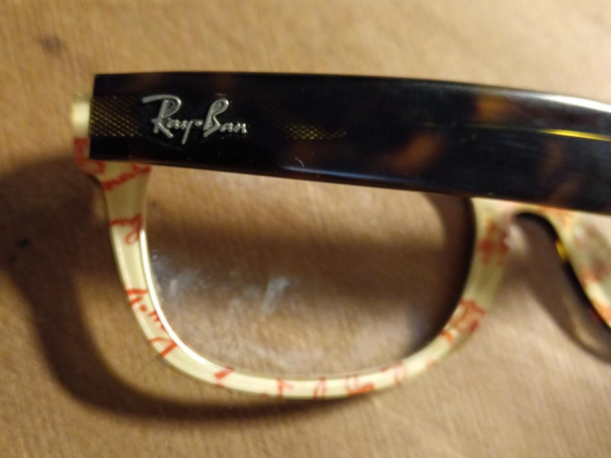 Ray ban