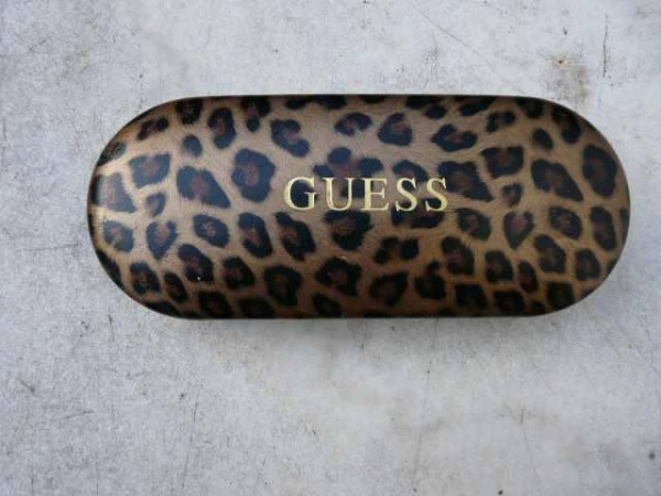GUESS - GU2242 TOM