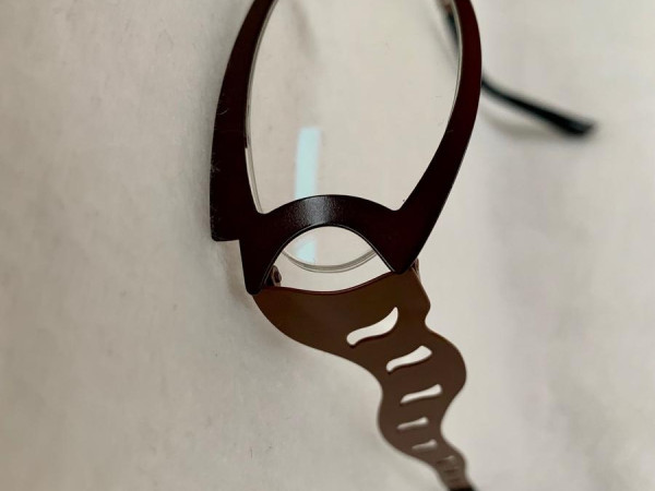 GLANCE OF LENS - French design