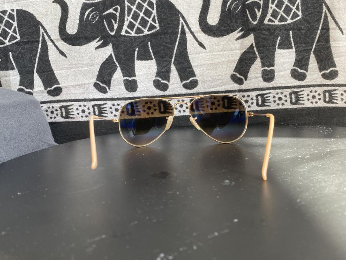 Ray-Ban