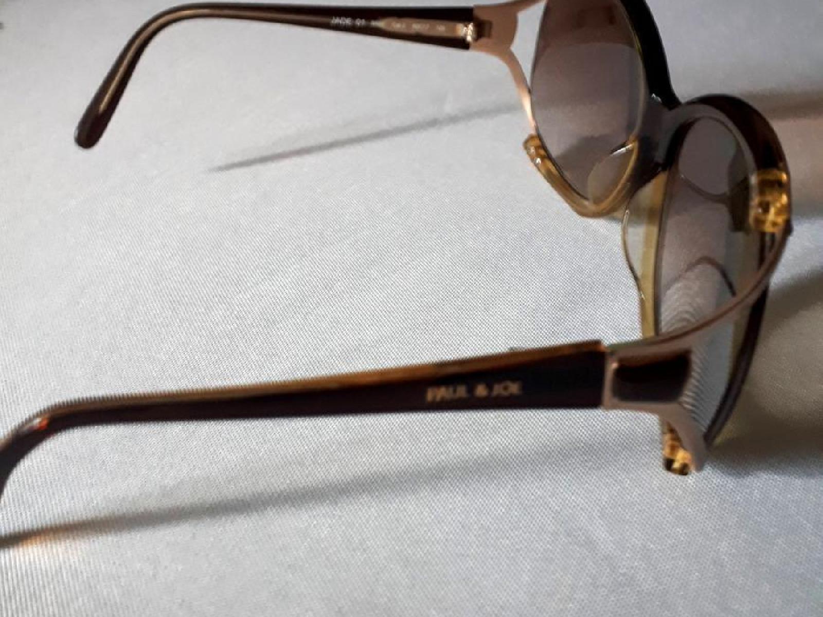 Lunettes De Soleil Paul & Joe Modèle Ebene 02 - Coloris ARGR, Neuves Sans étiquette