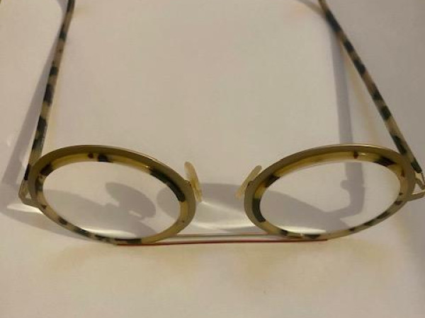 La Petite Lunette Rouge