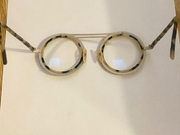 La Petite Lunette Rouge