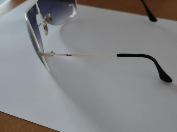 Ray-Ban