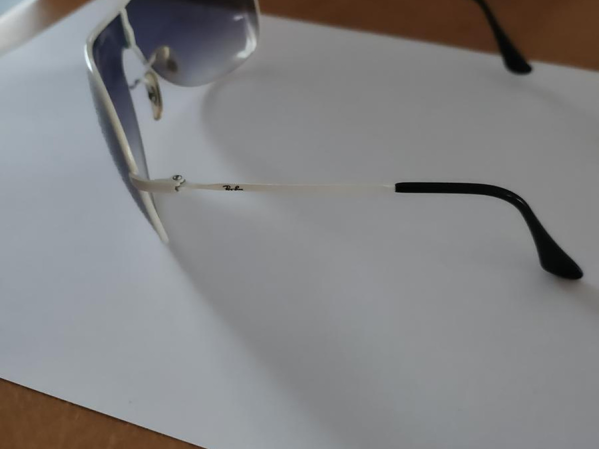 Ray-Ban