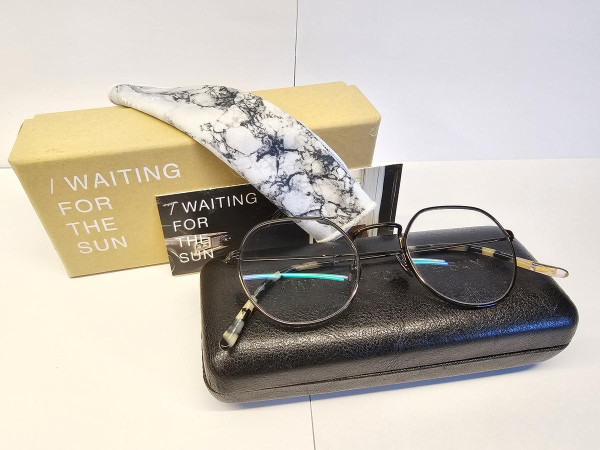 Waiting for the sun - Christophe e19