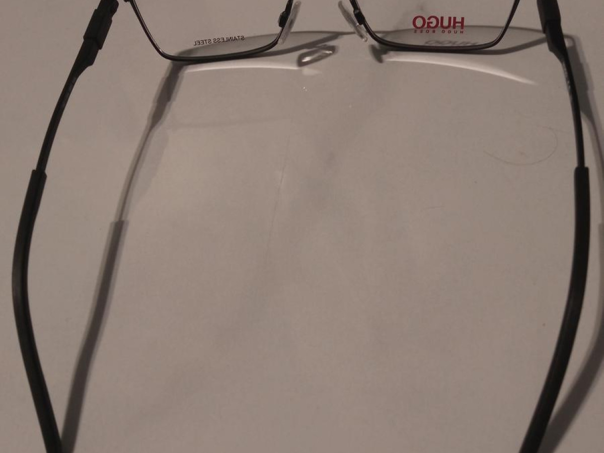 Hugo boss -  HG 1104