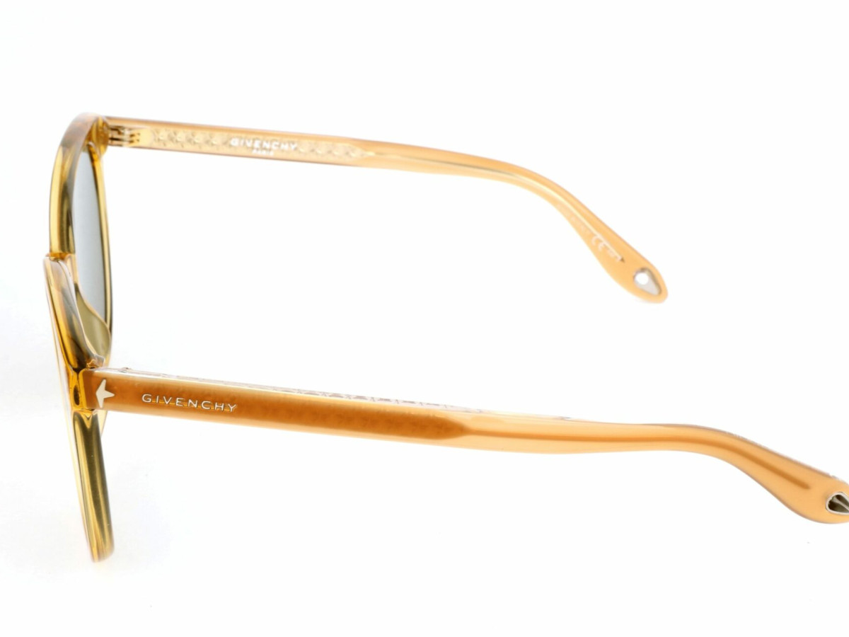 Givenchy - GV7077