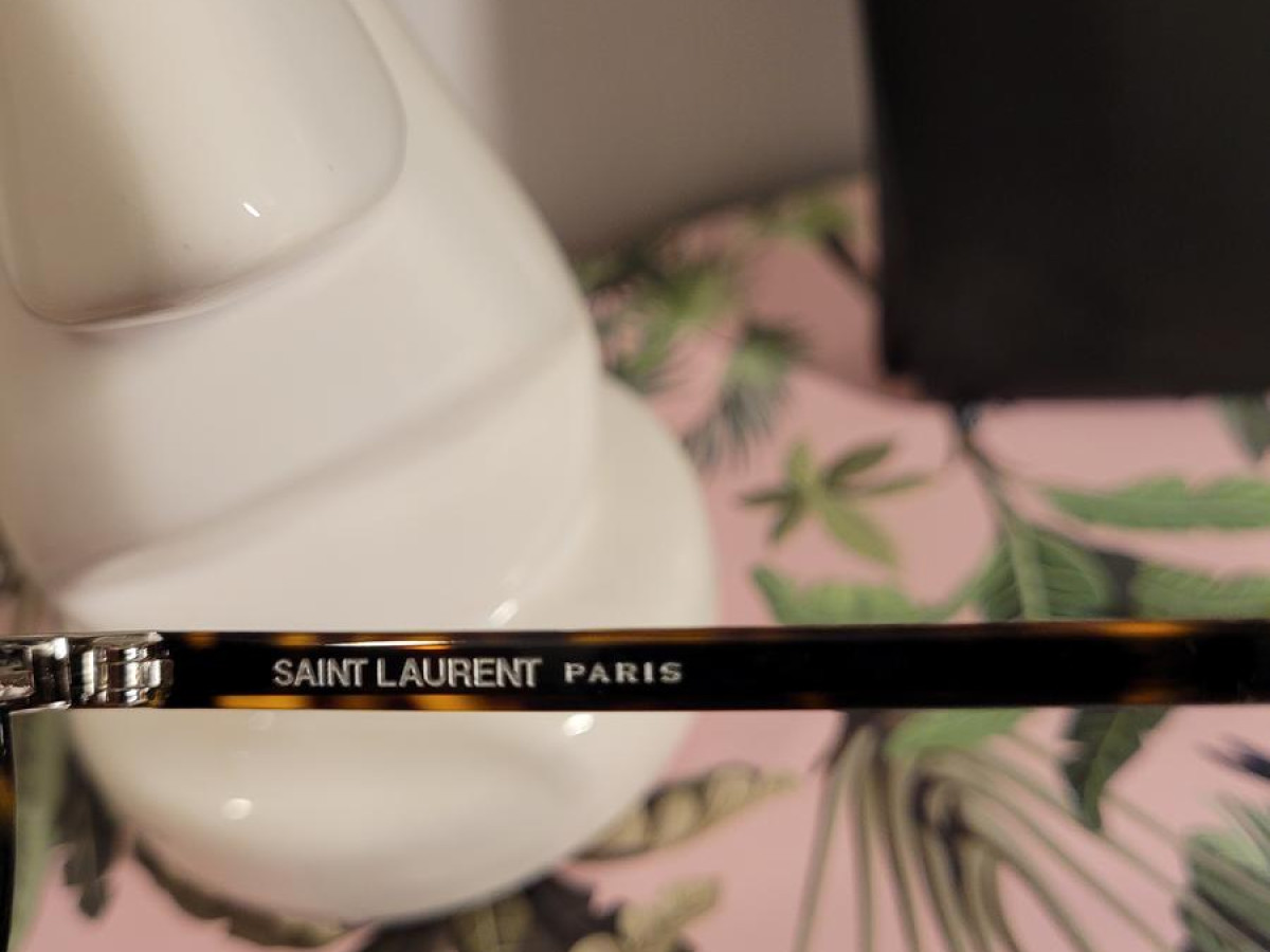 yves Saint Laurent - SL125