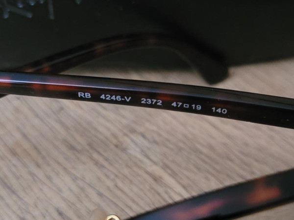 Rayban - RB4246V