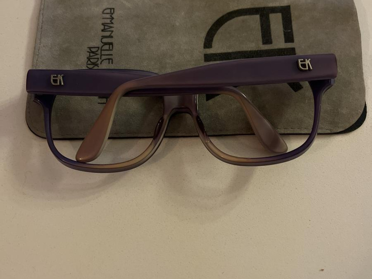 Emmanuelle khanh 9080153