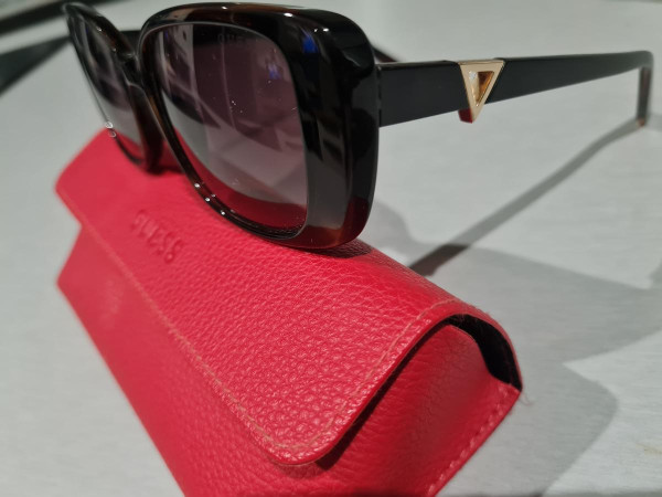 Guess - GU7631
