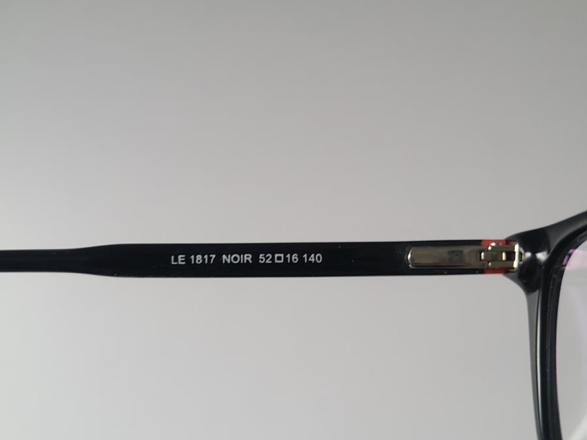 LEVEL - LE1817