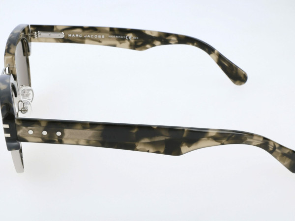 Marc Jacobs - MJ590