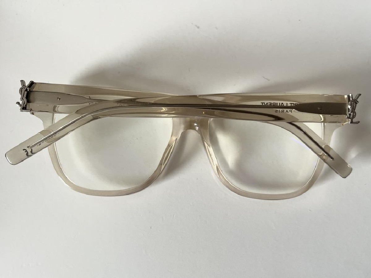 Yves Saint Laurent - SL M33