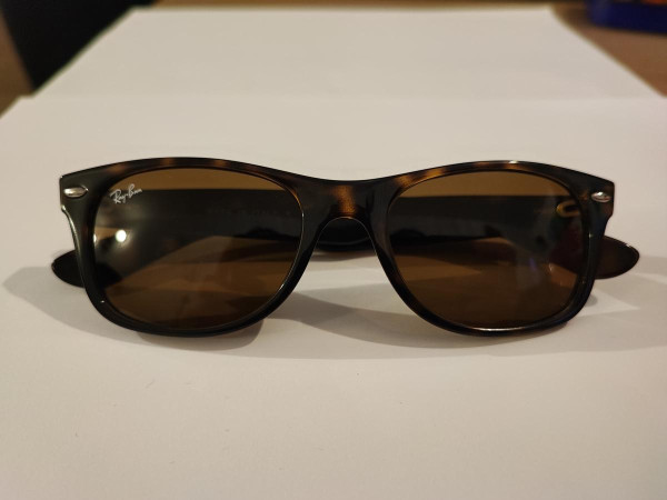 RayBan - RB2132