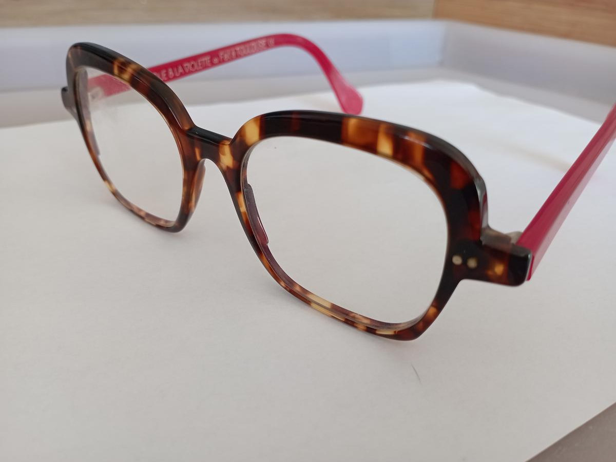 La brique et violette - Alexandrine