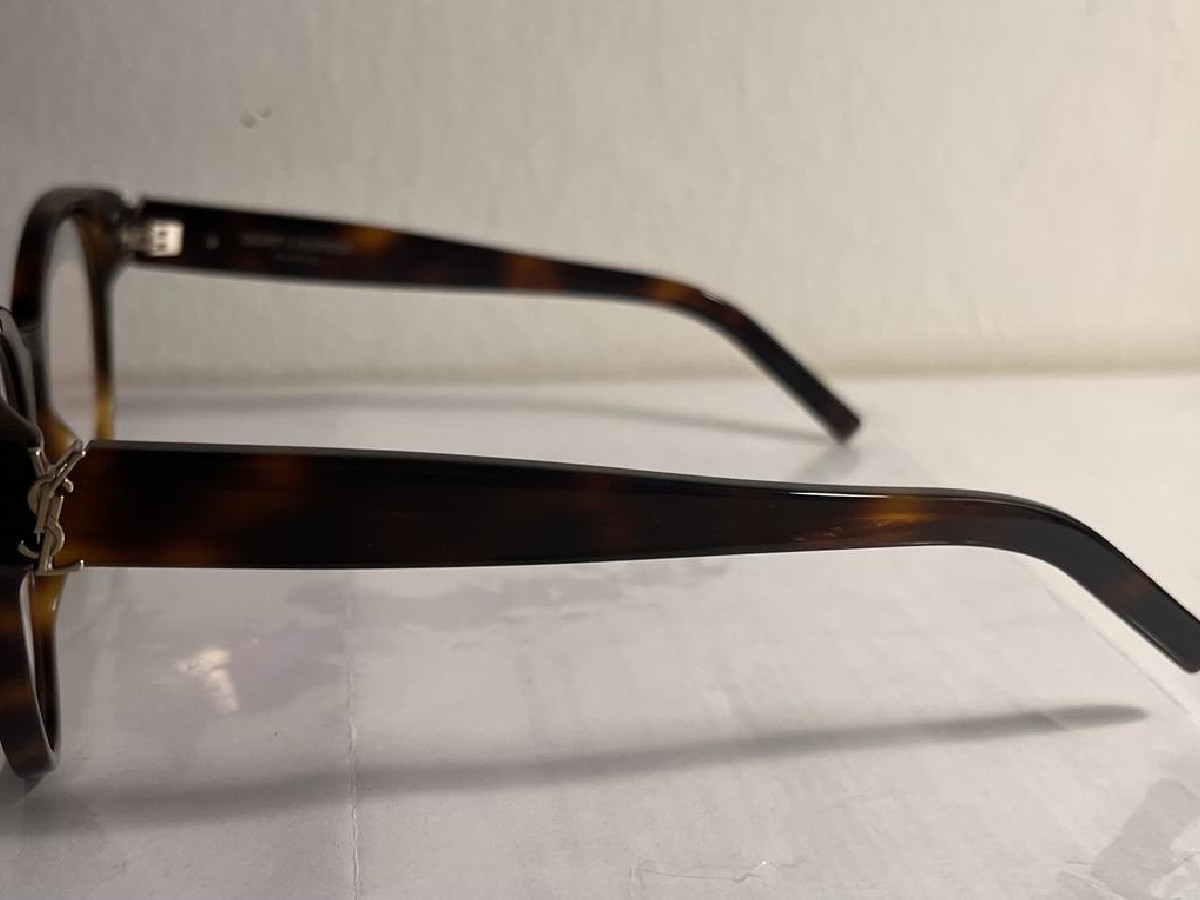 Yves Saint Laurent - SLM32