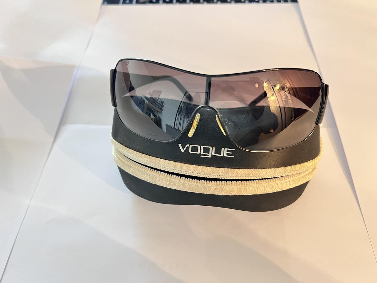 VOGUE - VO3640
