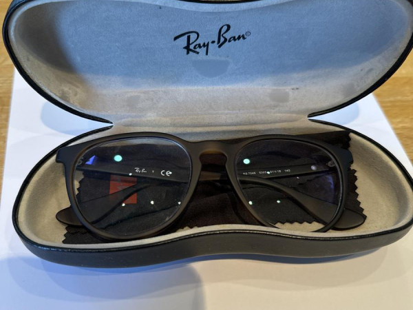 Ray-ban - RB7046