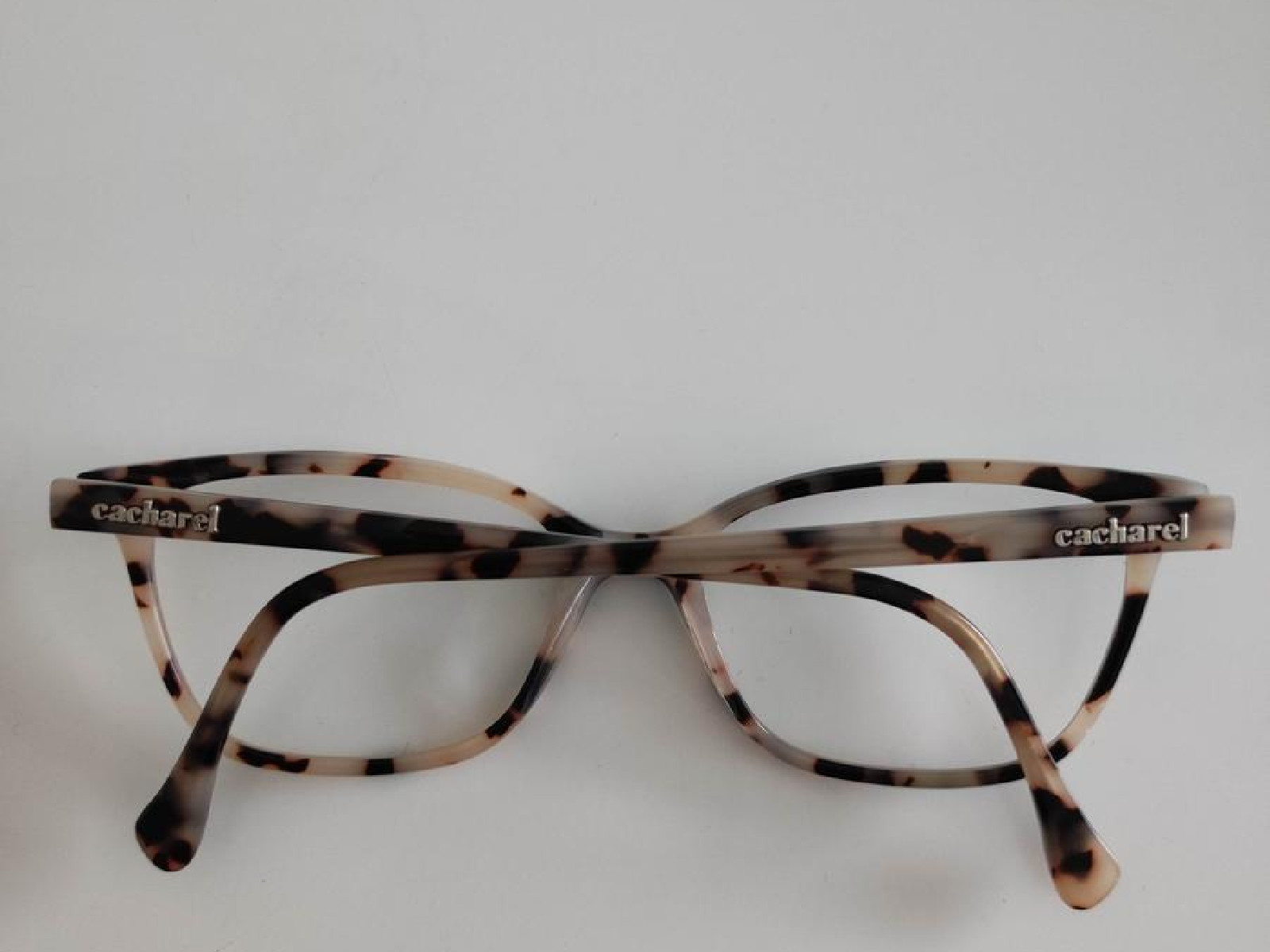 Cacharel CA3037