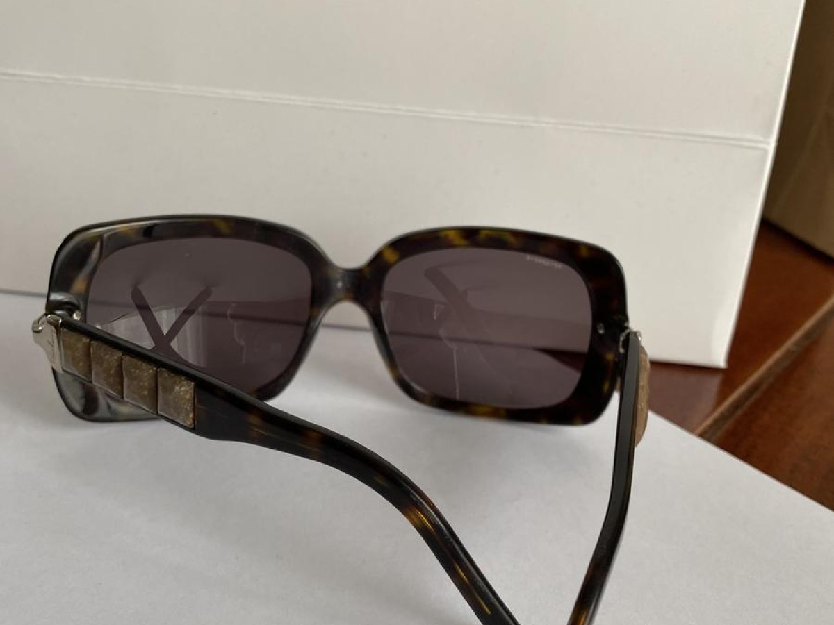 Burberry - b4020-b