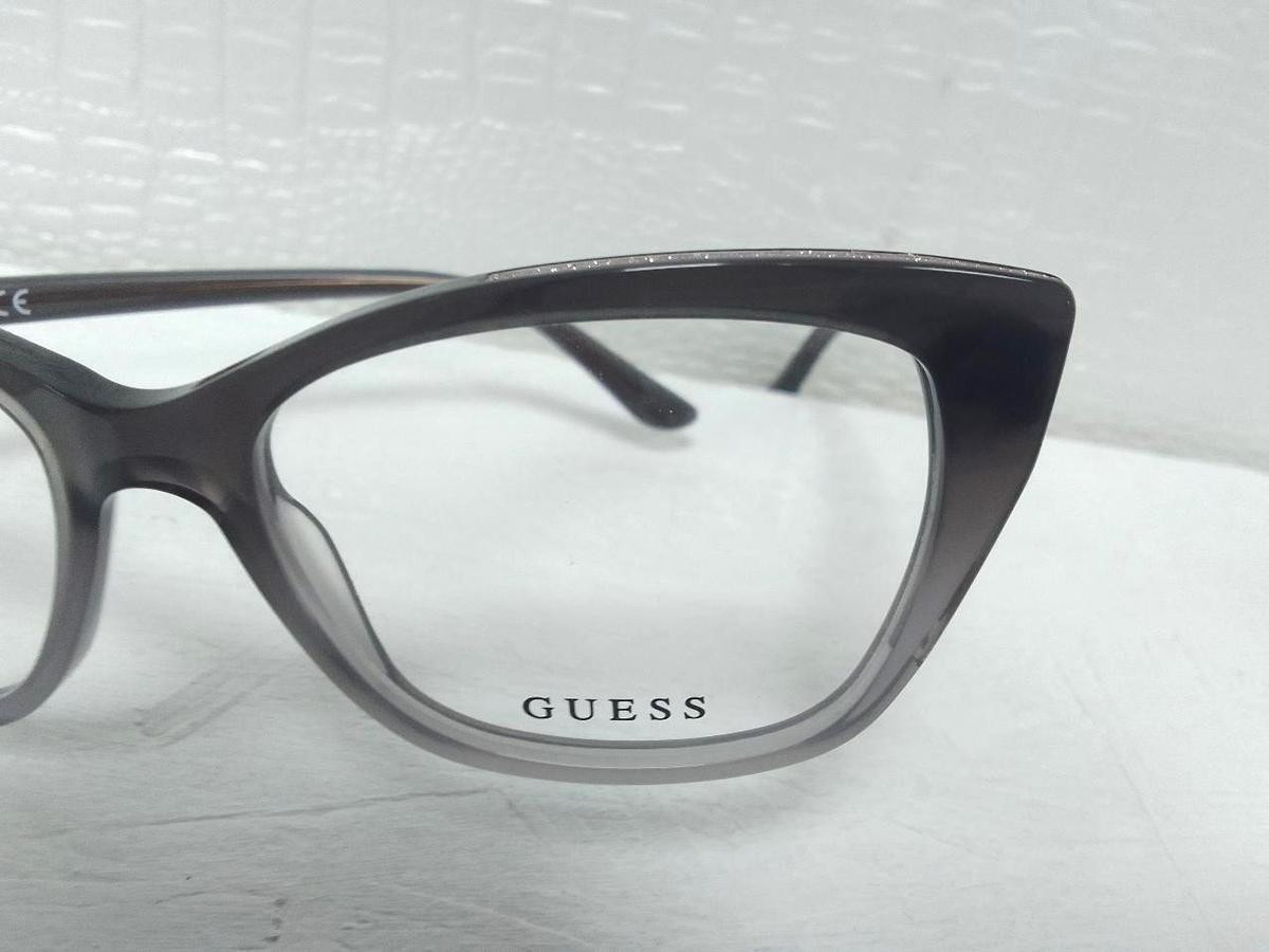 GUESS - GU2852
