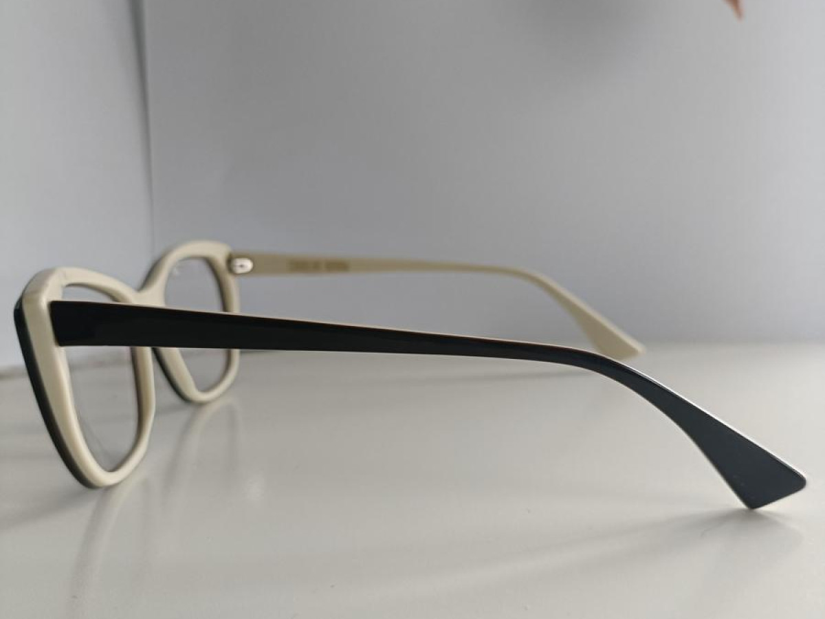 CAROLINE ABRAM - BRIGITTE