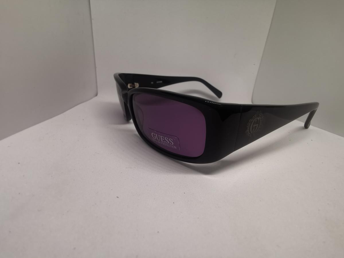 GUESS-GU6572