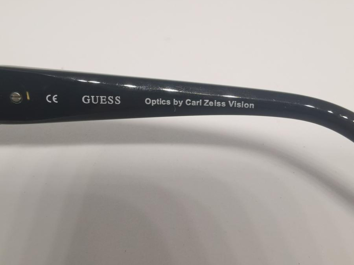 GUESS-GU 7261