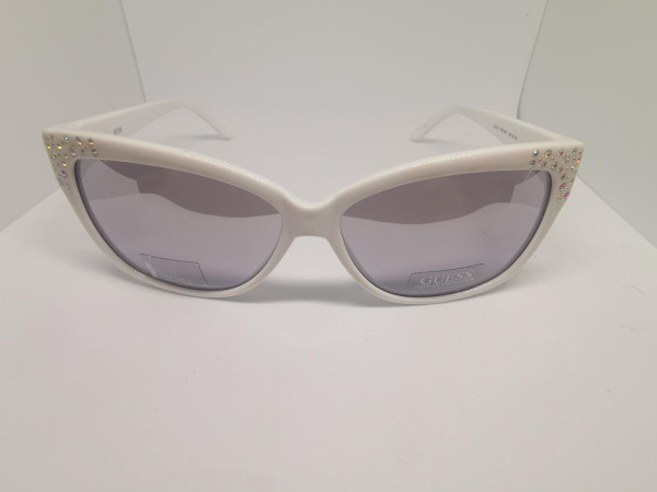 GUESS-GU7140