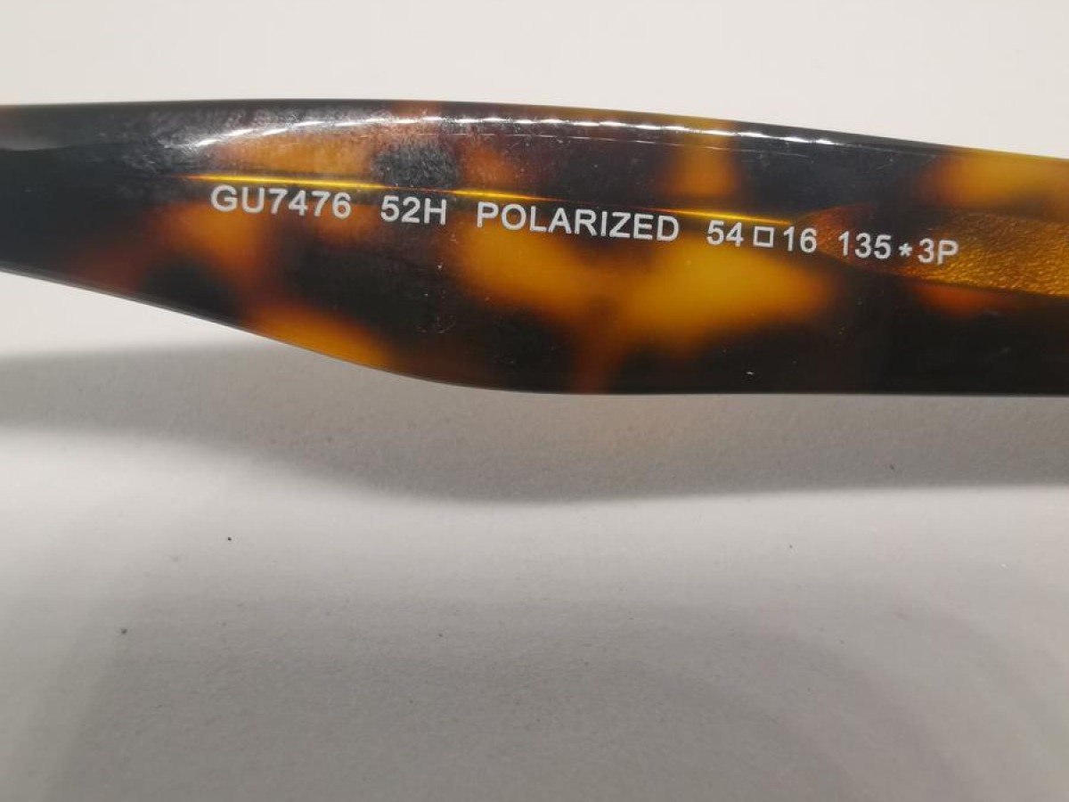 GUESS GU7476