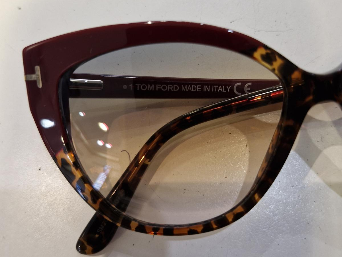 TOM FORD - TF5673b 056