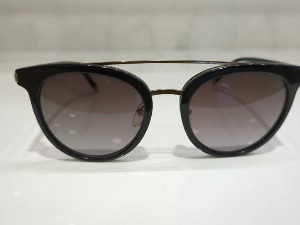 Calvin Klein 4352S