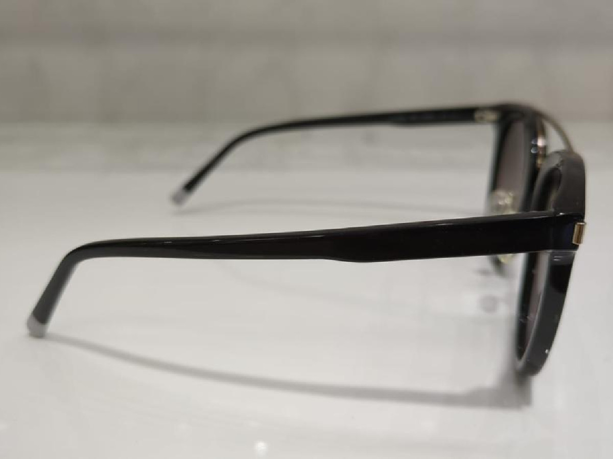 Calvin Klein 4352S
