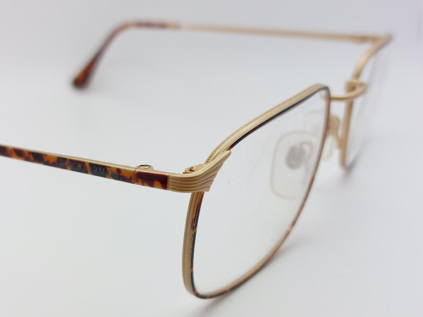 GIORGIO ARMANI - 140