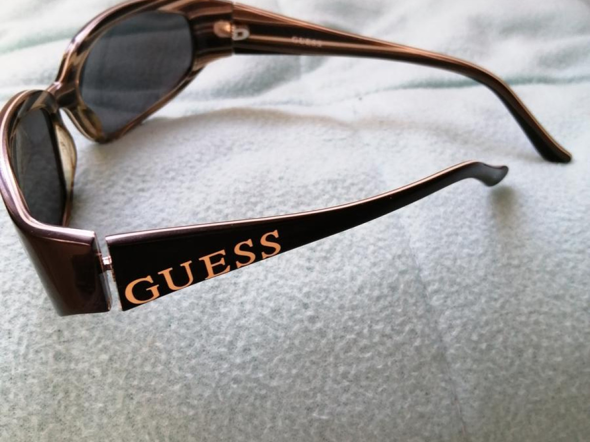 GUESS - GU6112