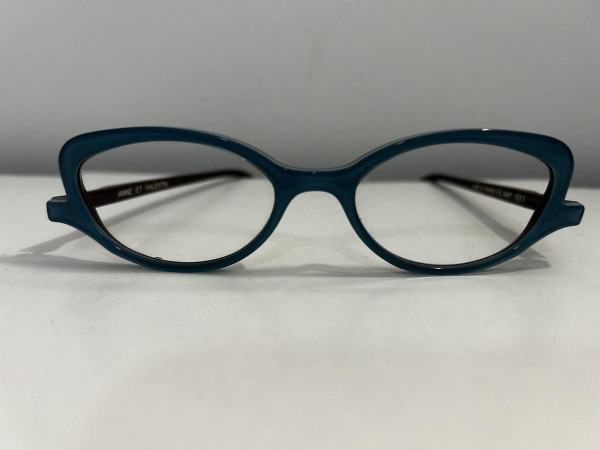 Second-hand Anne & Valentin glasses: unique style at affordable