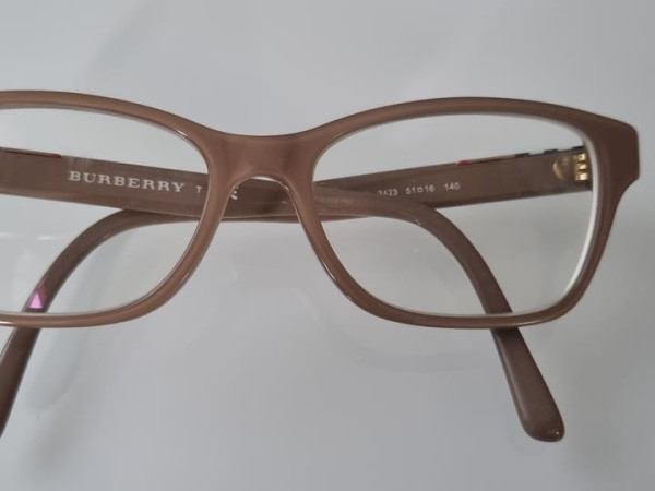 BURBERRY - B2144