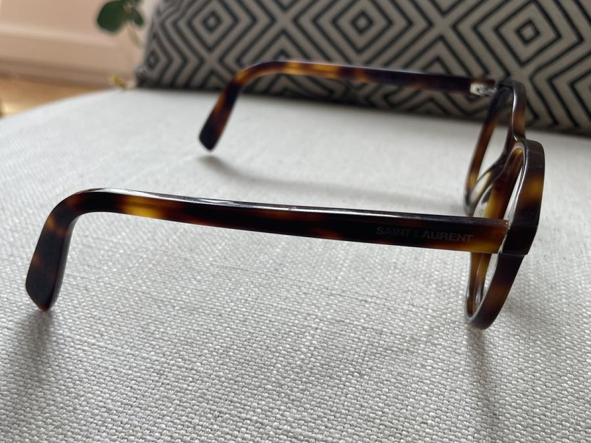 Saint  Laurent - 163