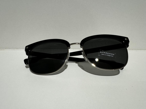 Burberry - B4317