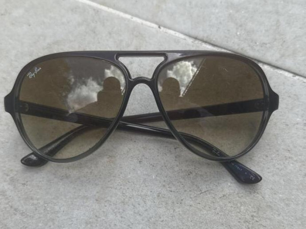 Ray-Ban - Rb4125