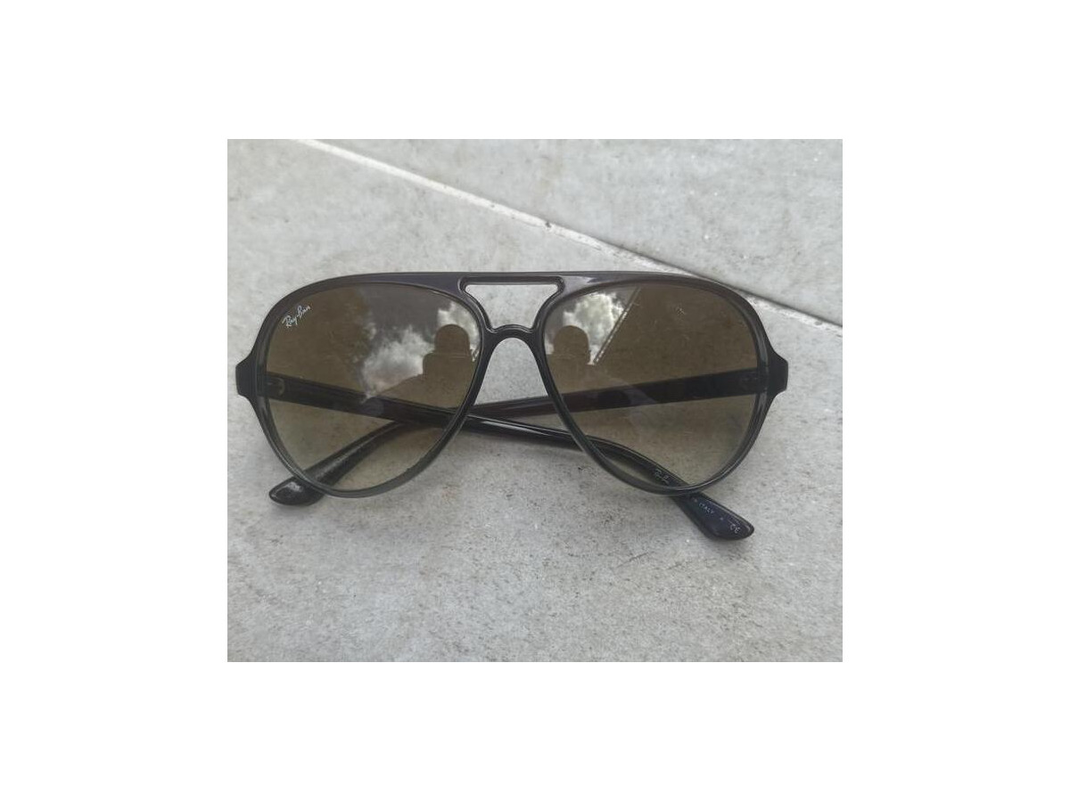 Ray-Ban - Rb4125