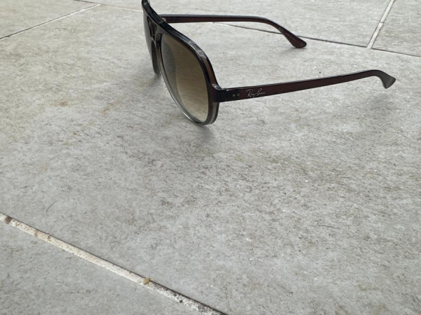 Ray-Ban - Rb4125