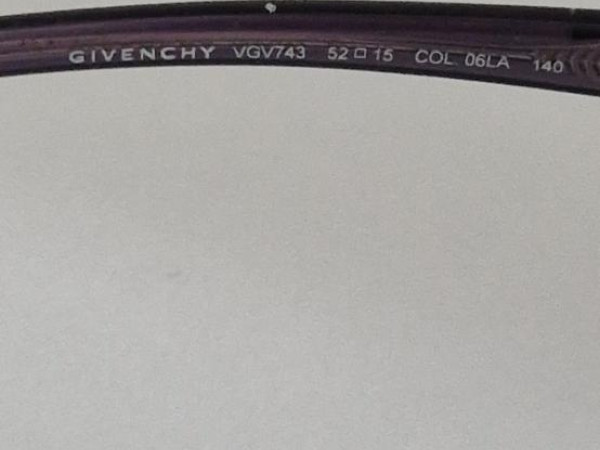 GIVENCHY - VGV743