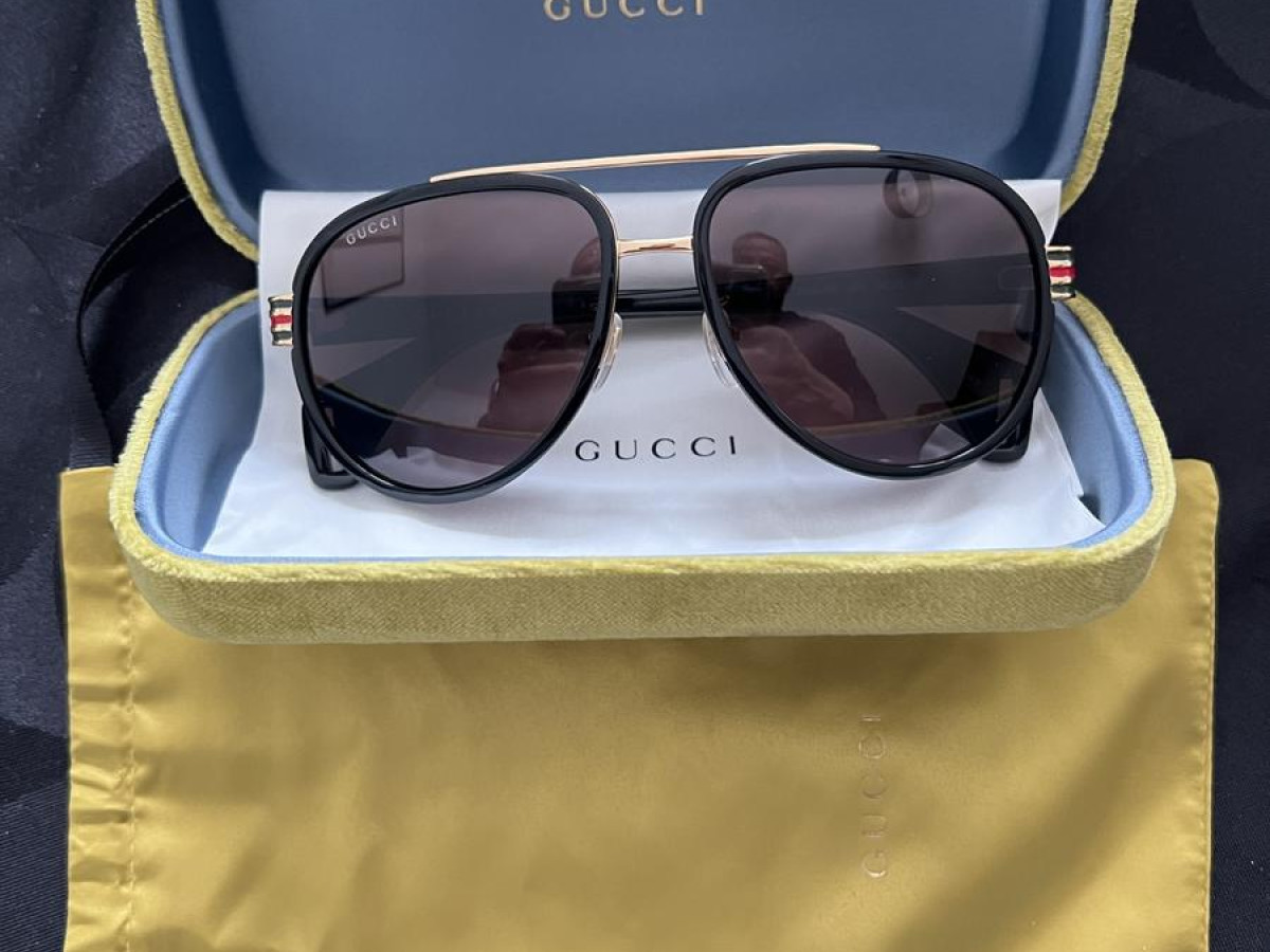 Gucci -GG047s