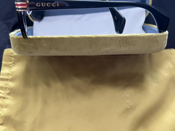Gucci -GG047s