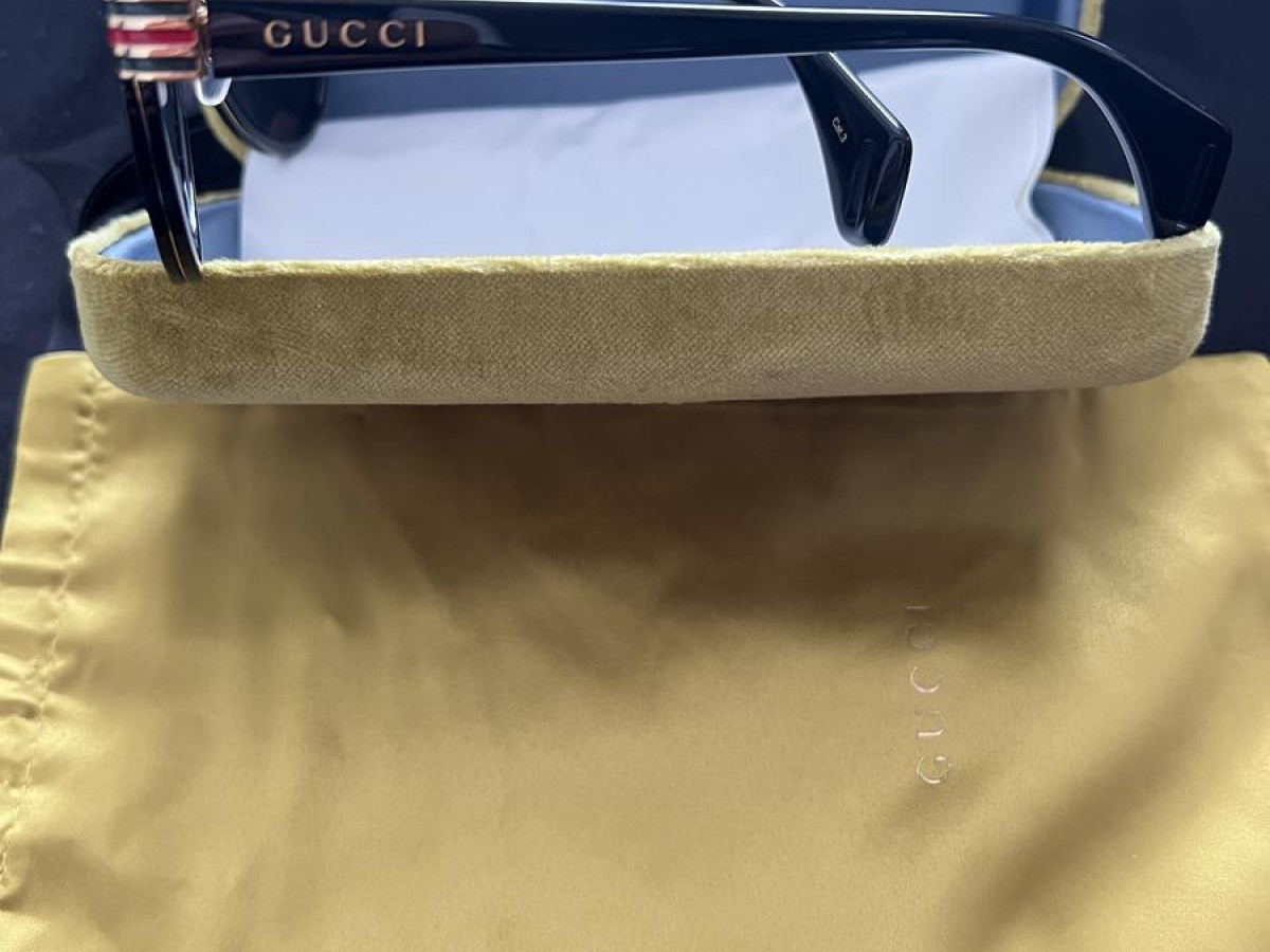 Gucci -GG047s