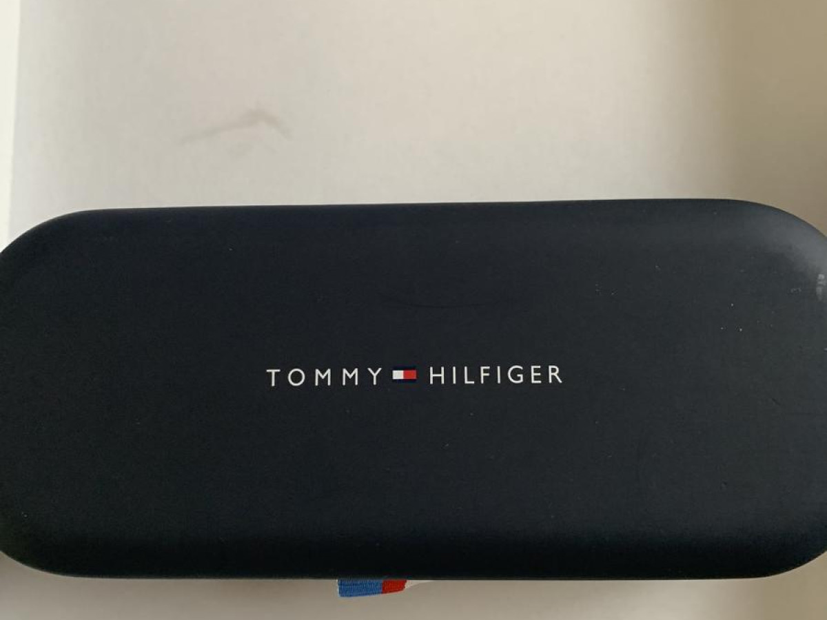 Tommy hilfiger  - TH1282