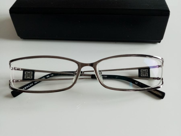 GIVENCHY - VGV 240 COL 568